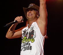 How tall is Bret Michaels?